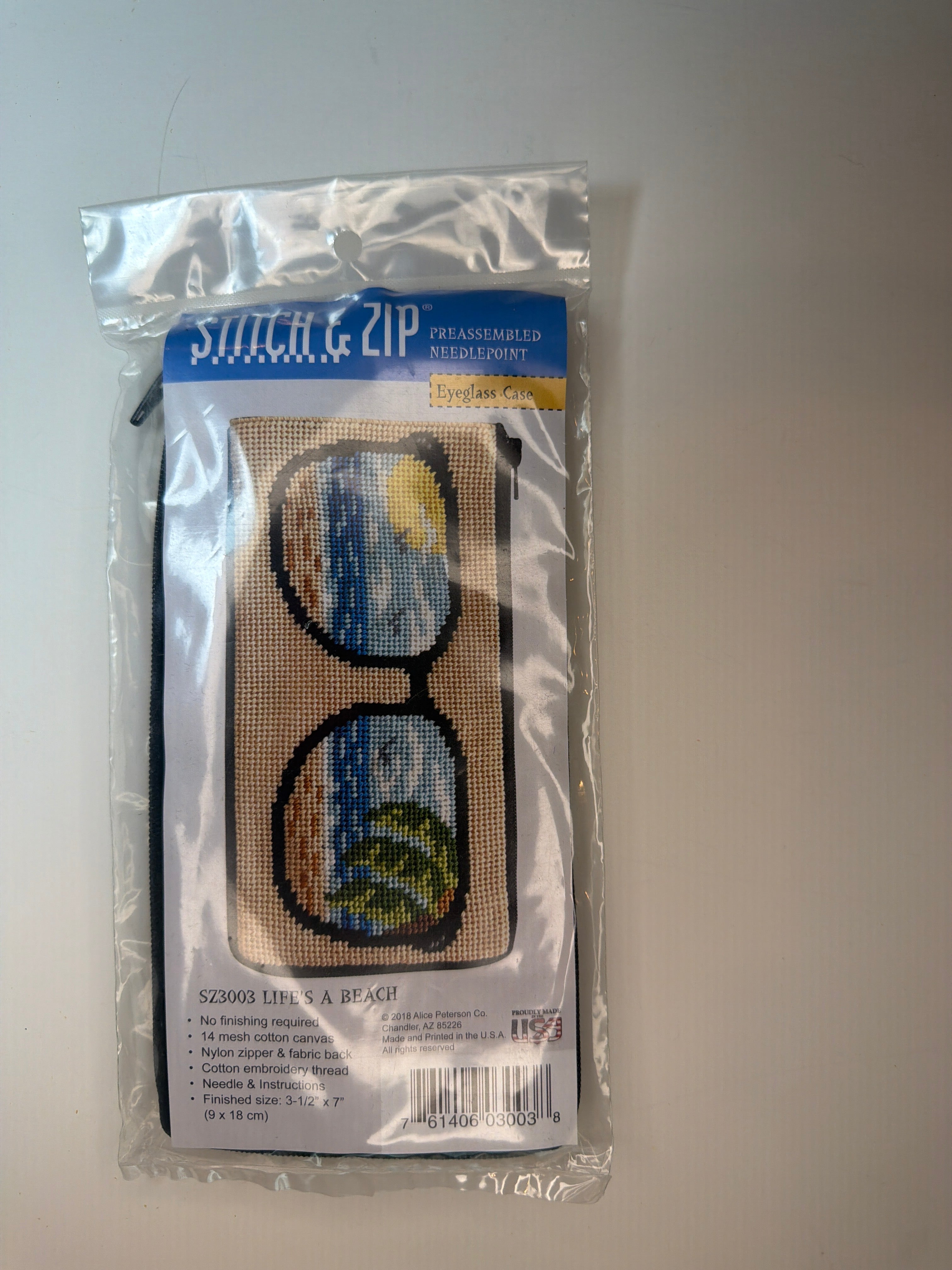 Stitch and Zip: Eyeglass Case (Life's a Beach)