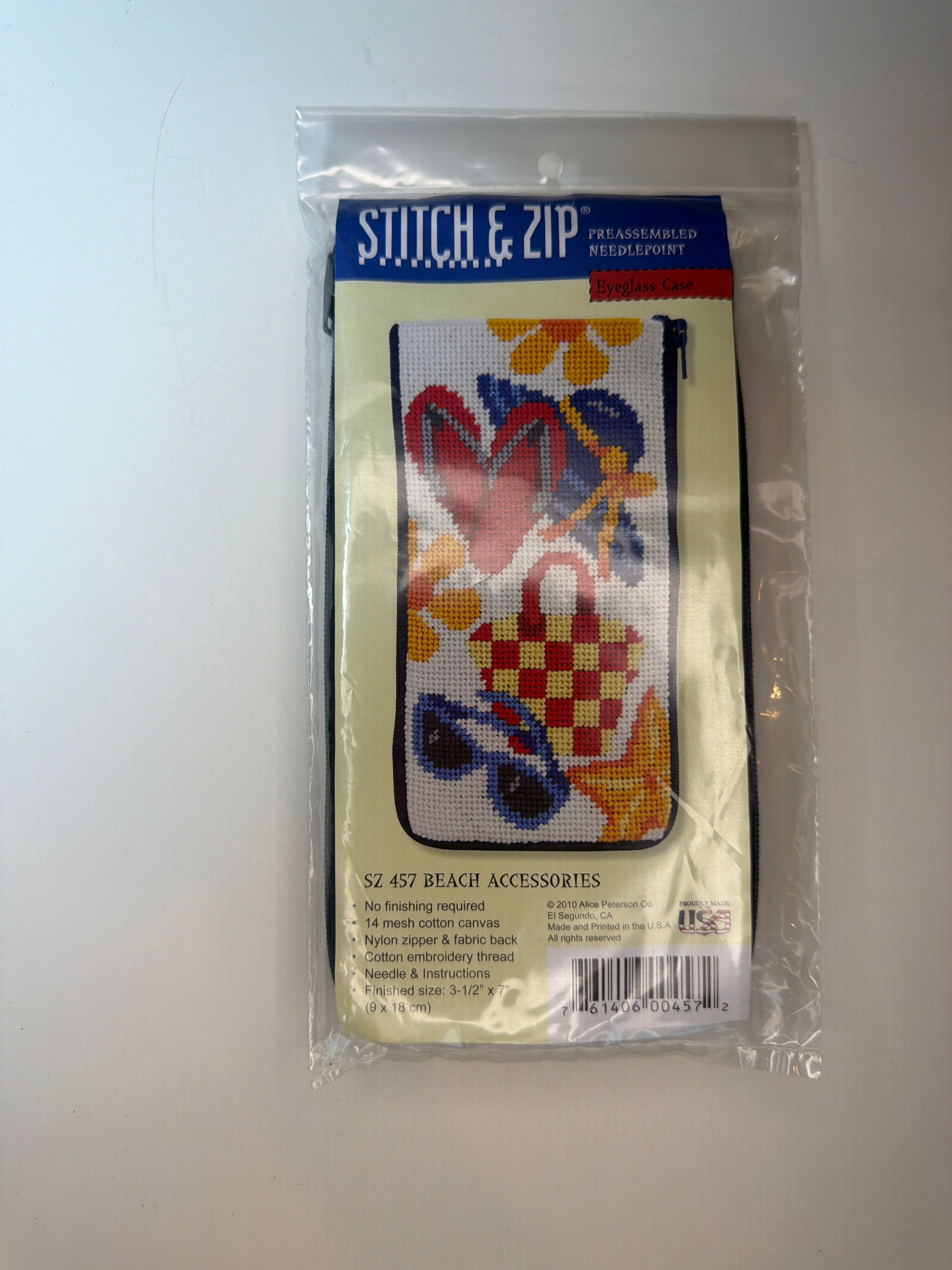 Stitch and Zip: Eyeglass Case (Beach Accessories)