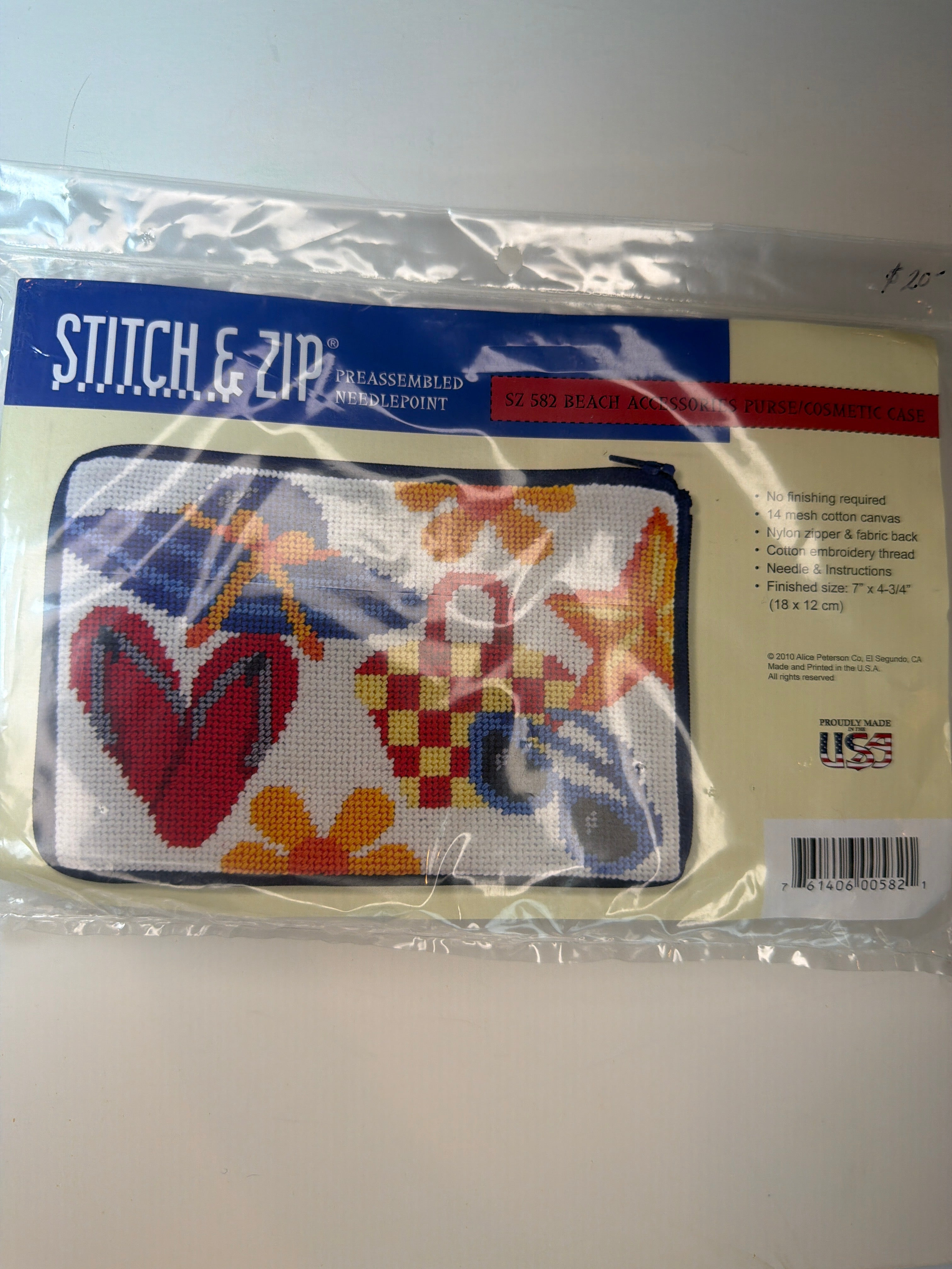 Stitch and Zip: Cosmetic Case (Beach Accessories)