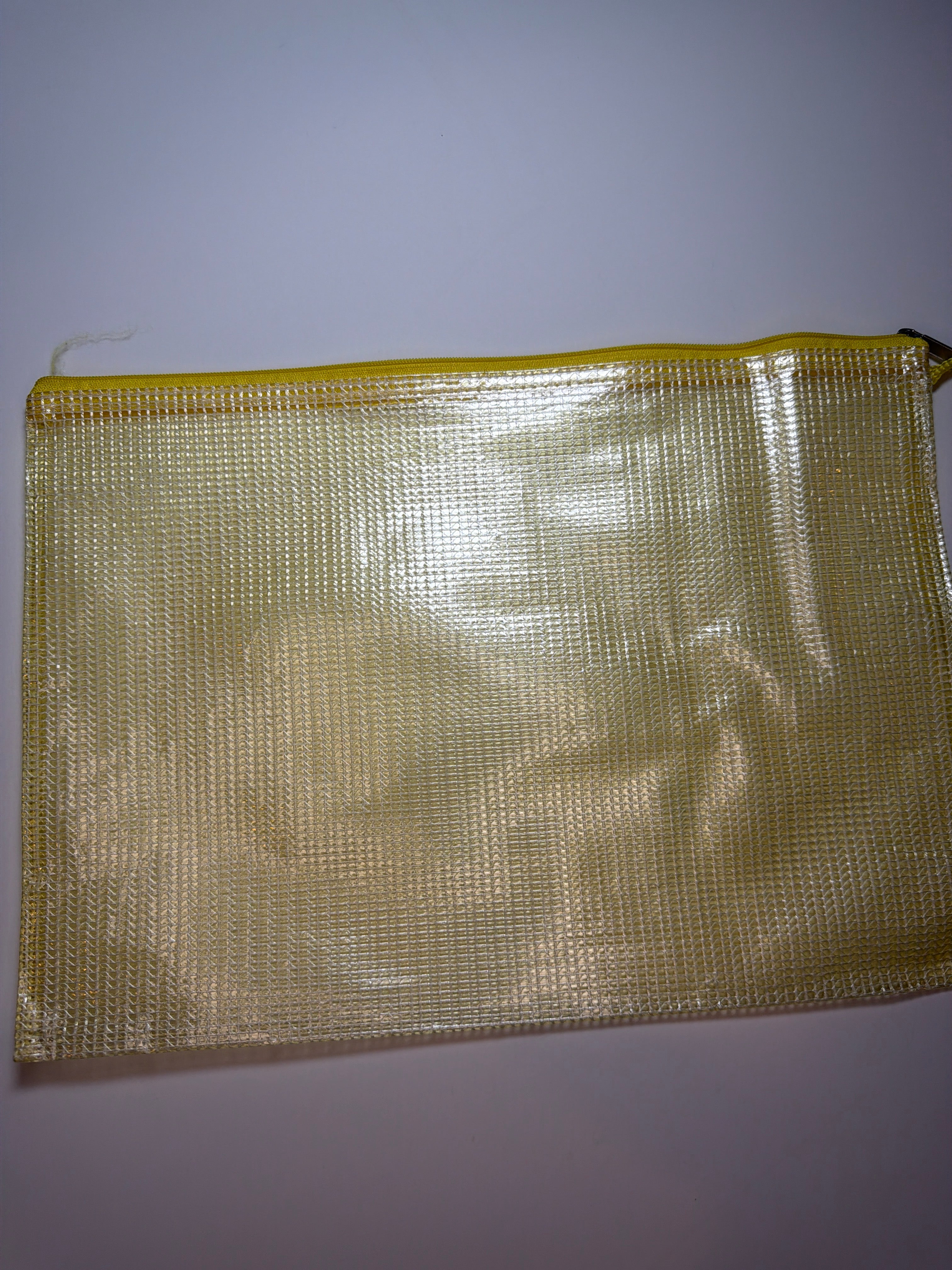 Project Bag: medium 2.0 plastic with yellow zipper
