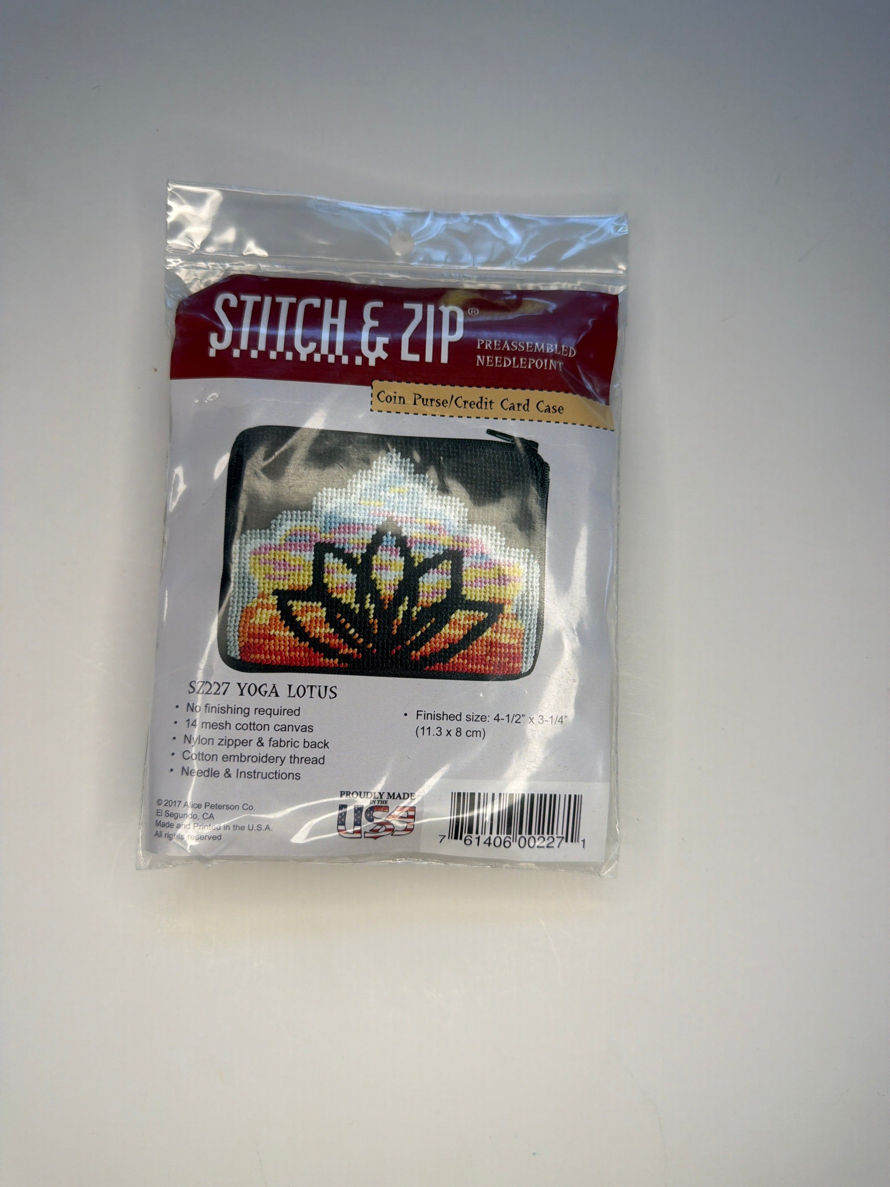 Stitch and Zip: Coin Purse (Yoga Lotus)